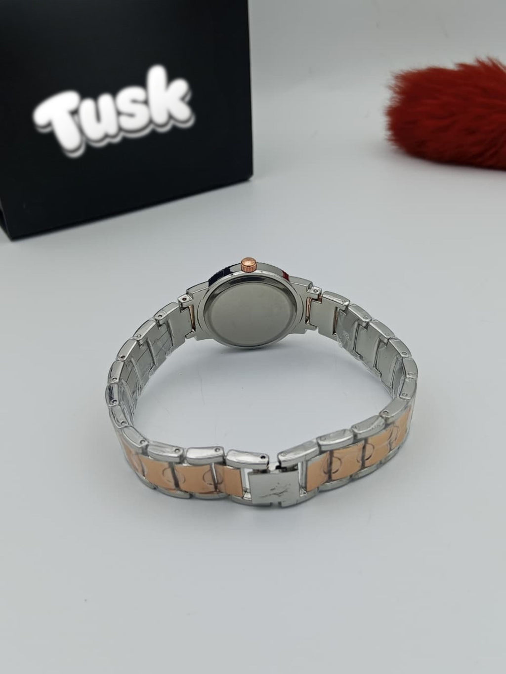 GS Elegant Round Dial Ladies Wristwatch - Rose Gold White