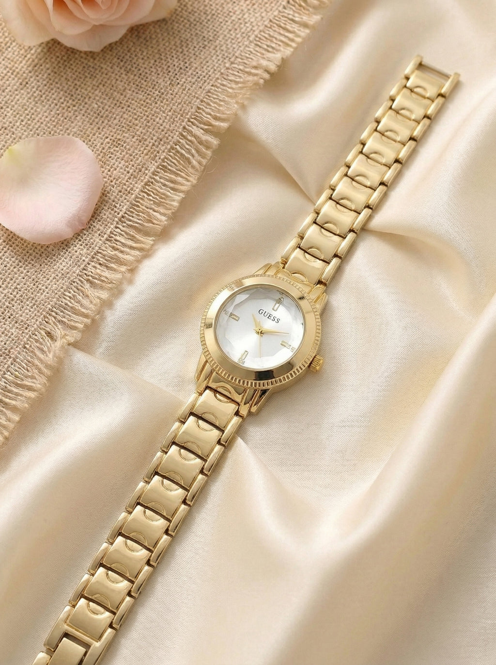 GS Elegant Round Dial Ladies Wristwatch - Golden White