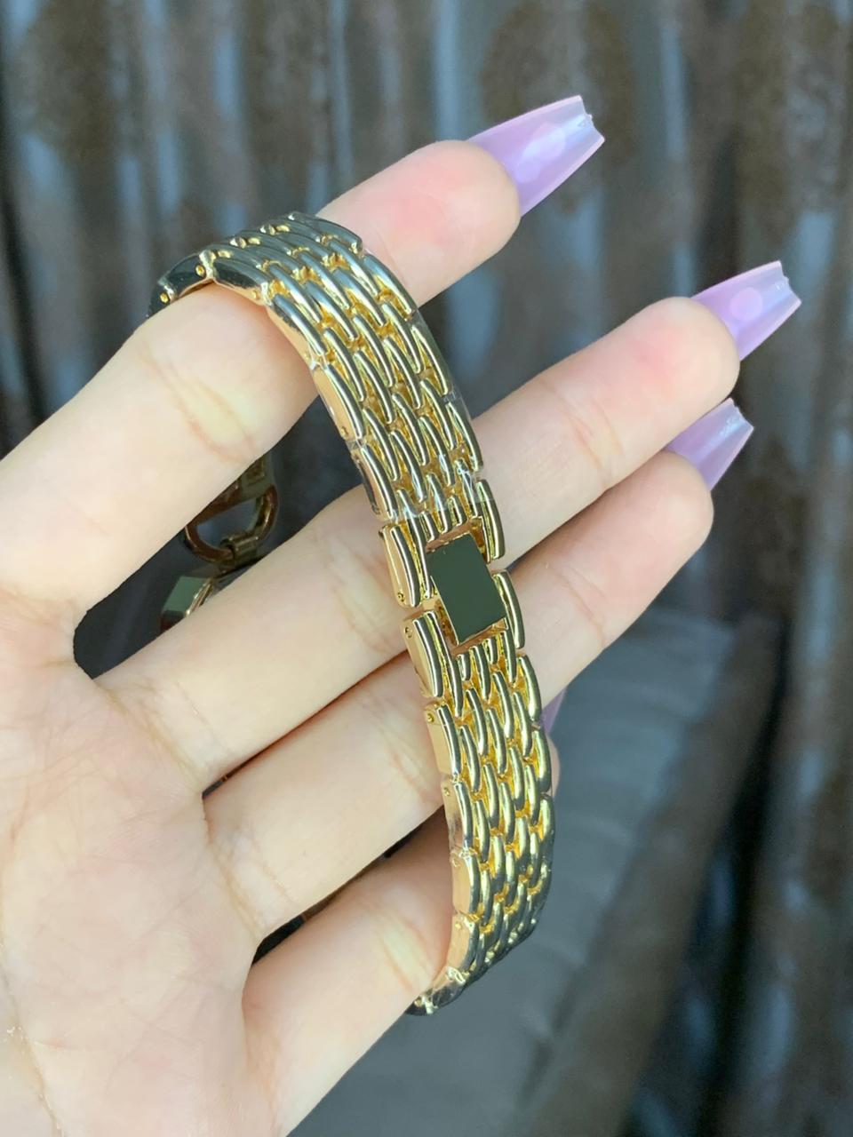 Rolex Women’s Luxury Rectangular Watch – Golden